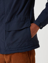 Load image into Gallery viewer, Patagonia Isthmus Parka - Navy Blue
