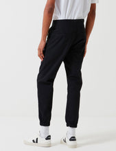 Load image into Gallery viewer, Carhartt-WIP Marshall Jogger Pant (Ripstop) - Black Rinsed

