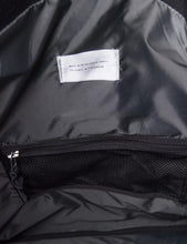 Load image into Gallery viewer, Sandqvist Tor Messenger Bag - Black
