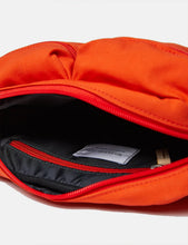 Load image into Gallery viewer, Sandqvist Paul Hip Bag - Poppy Red
